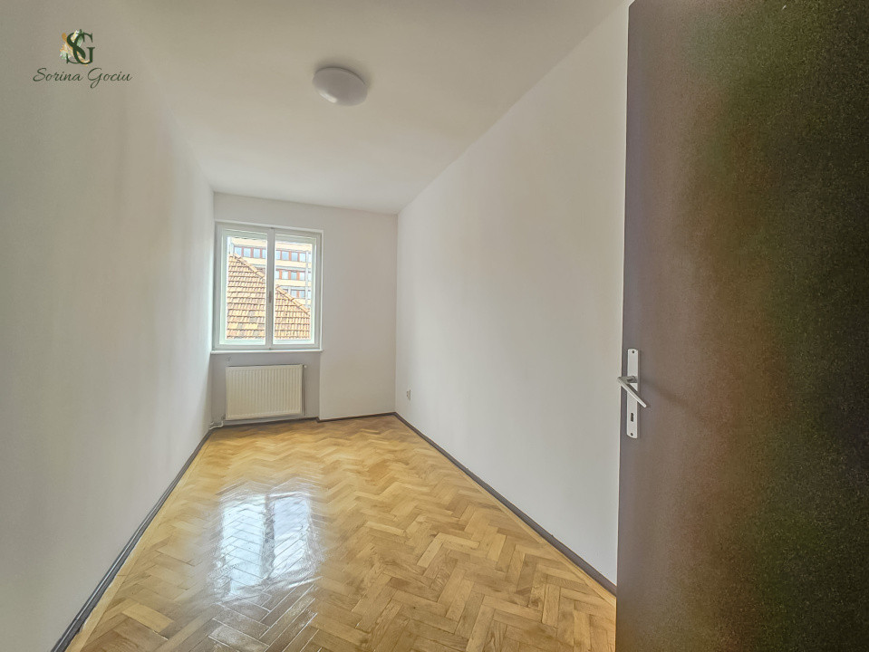 Apartament cu 5 camere cu vedere catre Tampa, Zona Centru Civic 