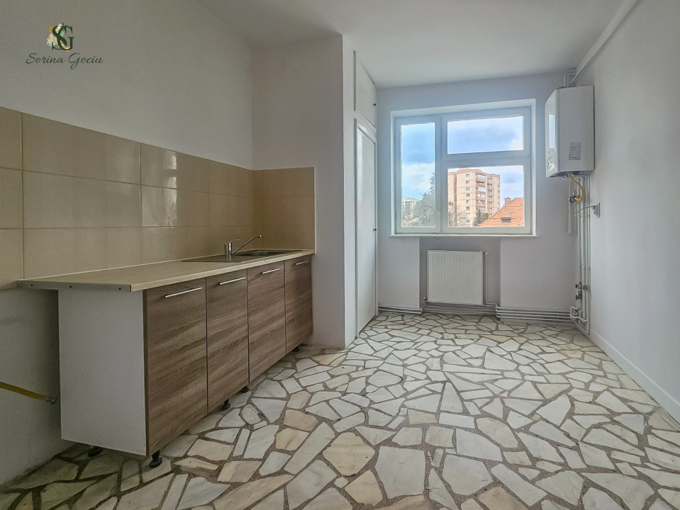 Apartament cu 5 camere cu vedere catre Tampa, Zona Centru Civic 