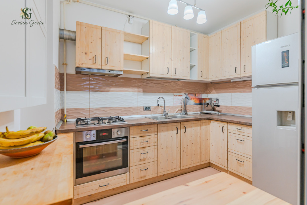 Apartament cu 3 camere decomandate, Complex Isaran, Brasov