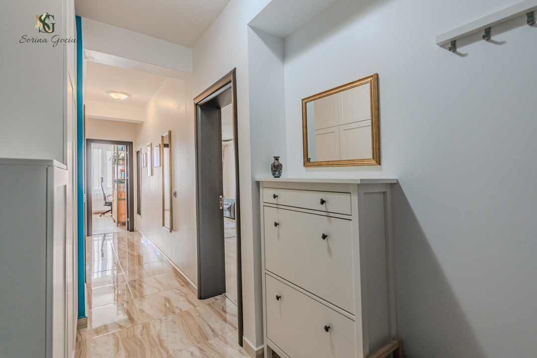 Apartament cu 3 camere decomandate, Complex Isaran, Brasov