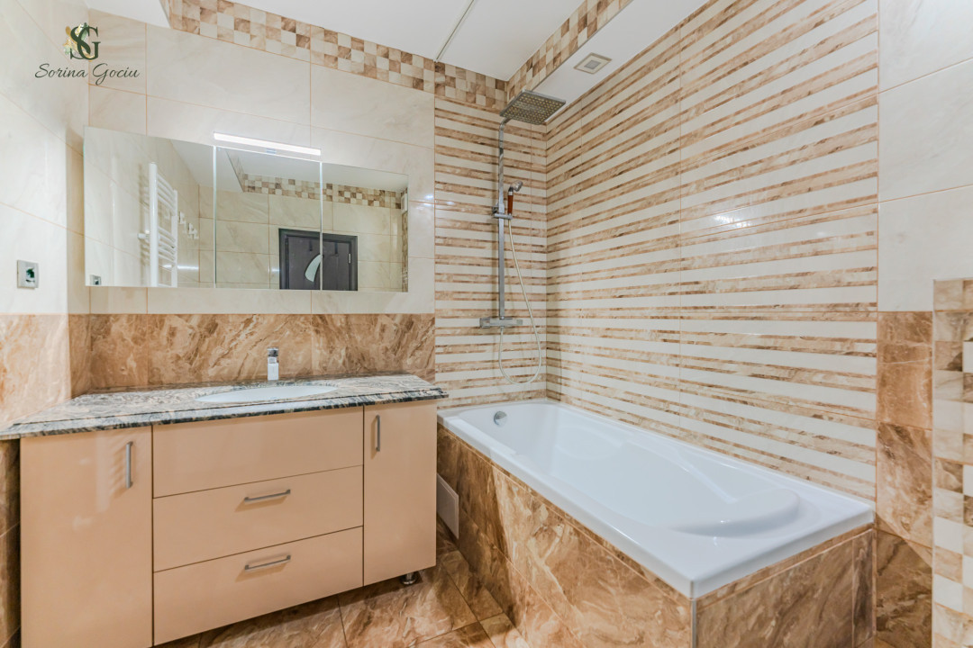 Apartament cu 3 camere decomandate, Complex Isaran, Brasov