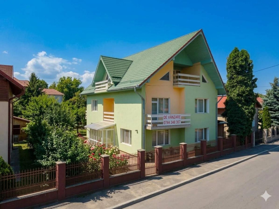 Casă spațioasă în zonă liniștită, curte mare situata in Târnaveni