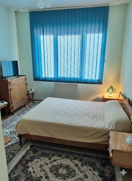 Casă spațioasă în zonă liniștită, curte mare situata in Târnaveni
