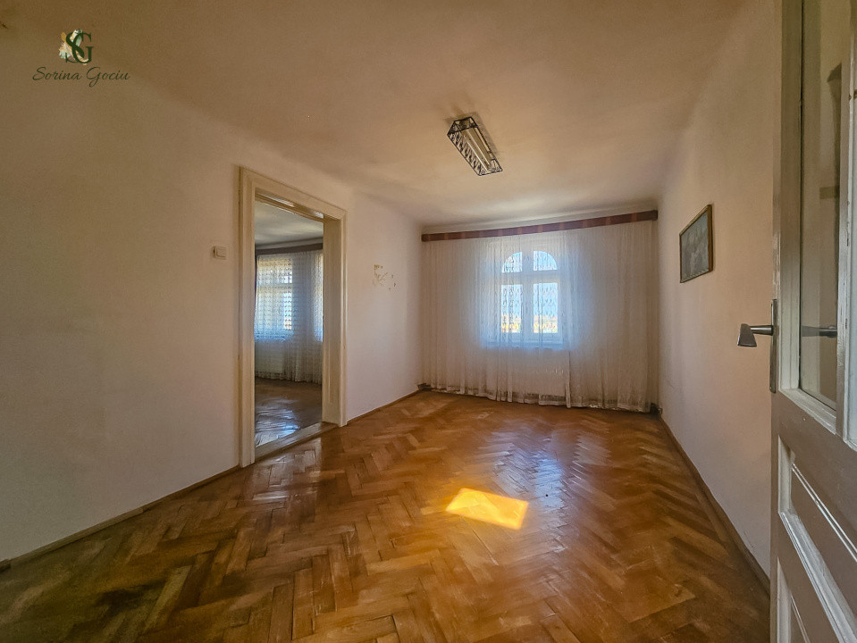 De vanzare Apartament cu 3 camere in casa, Centrul Vechi, Brașov 