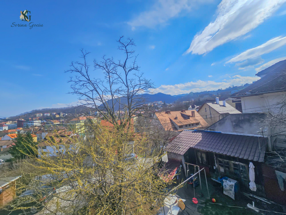 De vanzare Apartament cu 3 camere in casa, Centrul Vechi, Brașov 