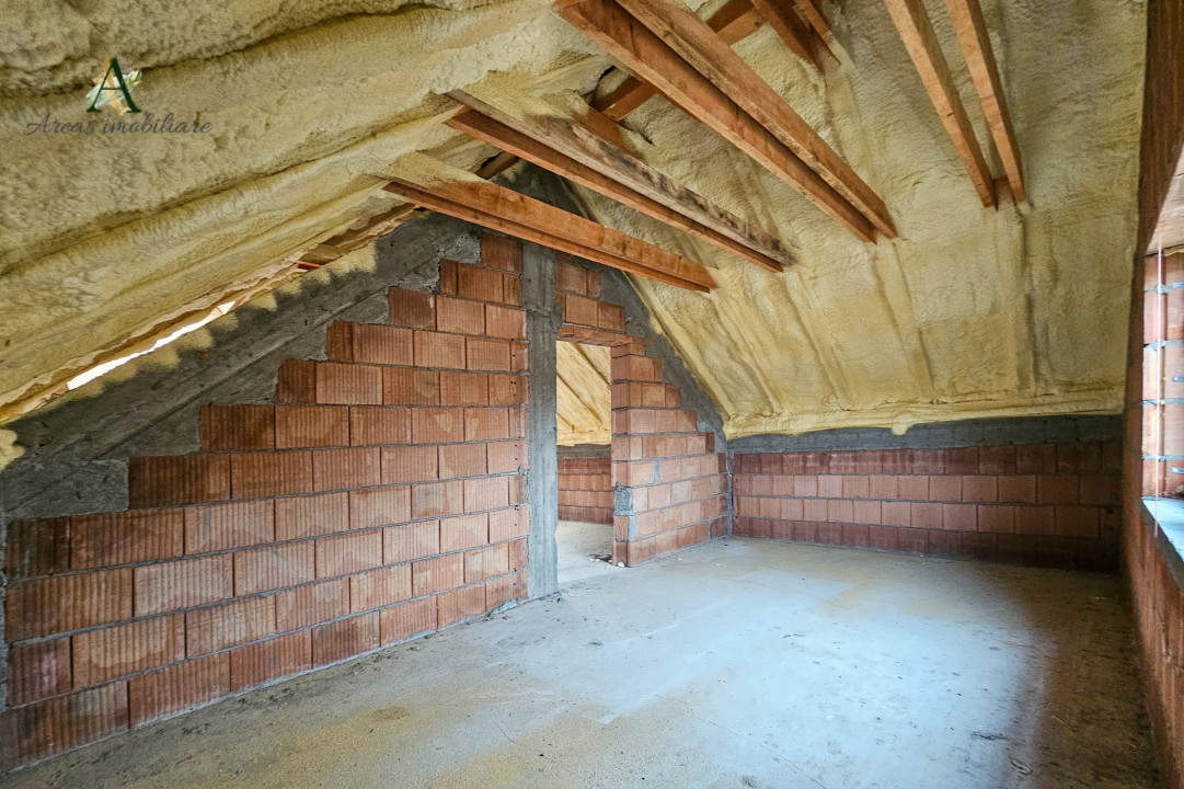 Casa constructie noua, la rosu situata  in Harman, str. Matei Corvin