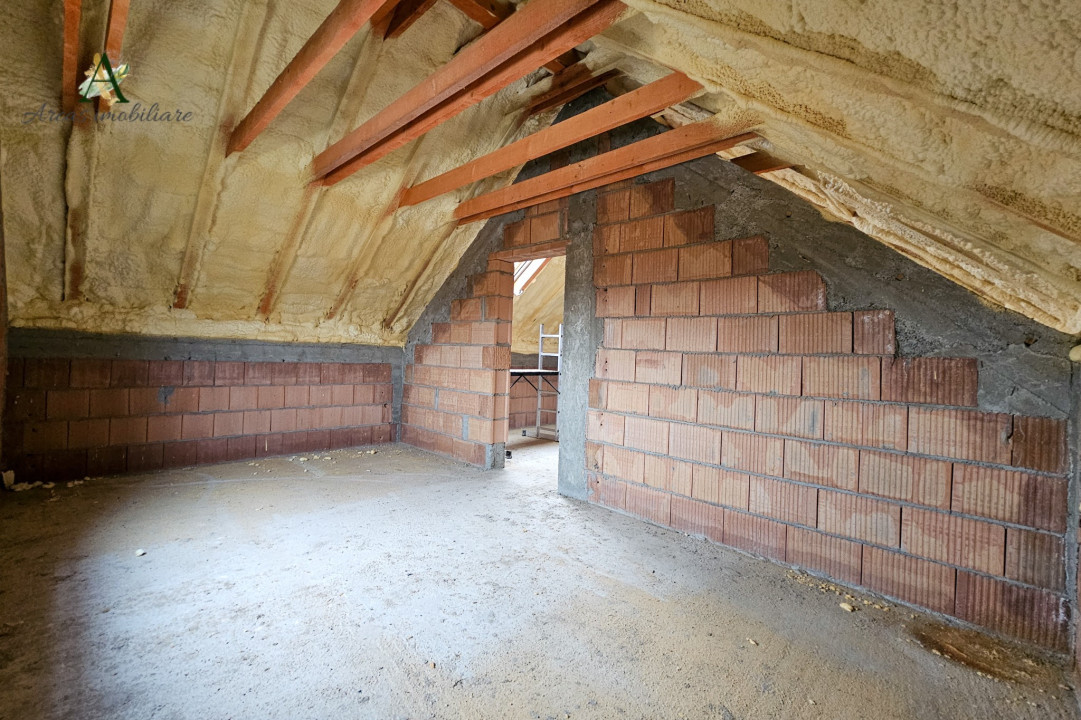 Casa constructie noua, la rosu situata  in Harman, str. Matei Corvin