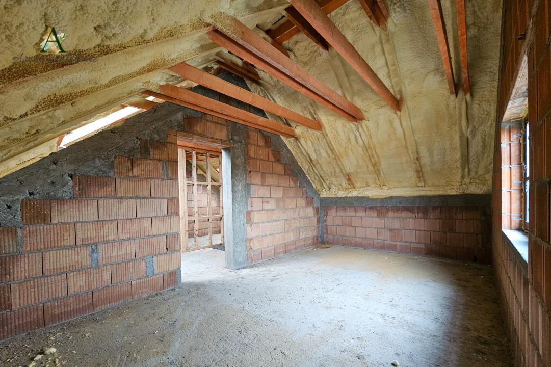 Casa constructie noua, la rosu situata  in Harman, str. Matei Corvin