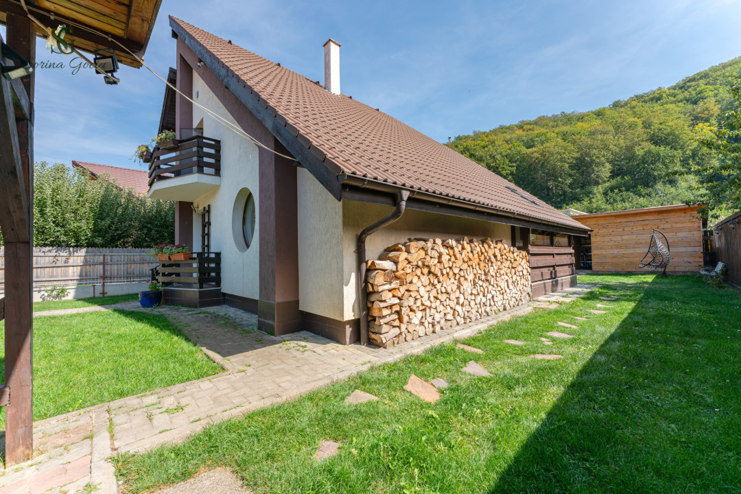 De vanzare-Casa individuala, 4 camere si priveliste, langa padure,Bunloc, Brasov