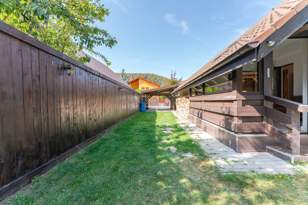 De vanzare-Casa individuala, 4 camere si priveliste, langa padure,Bunloc, Brasov