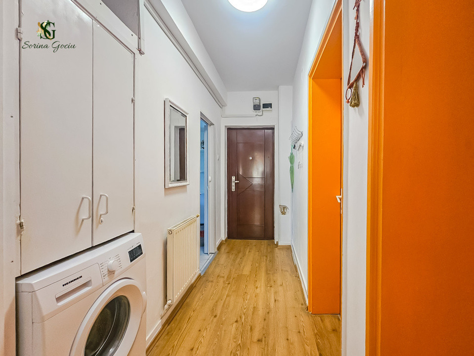 Apartament cu 3 camere decomandate, Centrul Civic