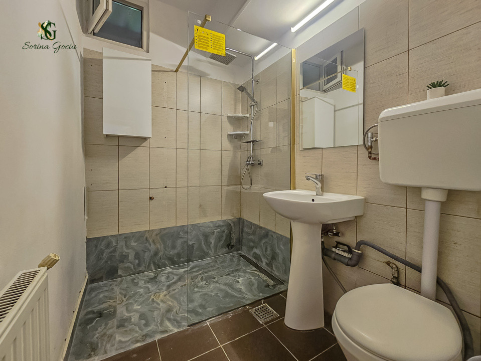 Apartament cu 3 camere decomandate, Centrul Civic