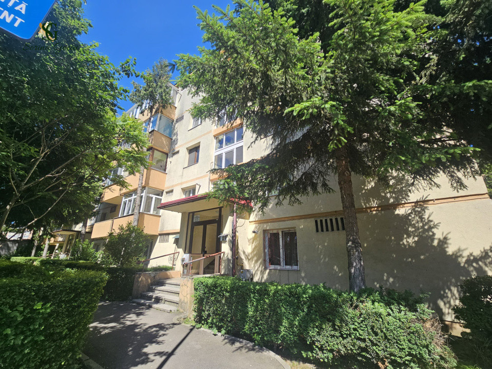Apartament cu 3 camere decomandate, Centrul Civic