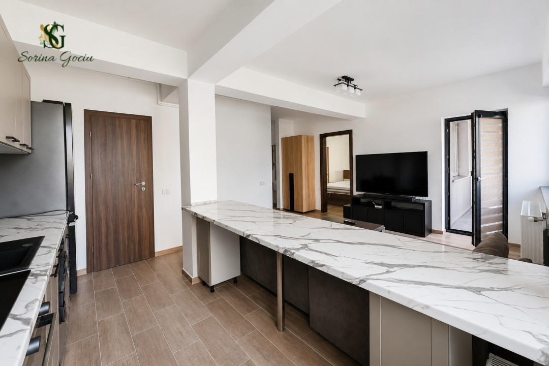 Apartament cu 2 camere, Zona Tractorul