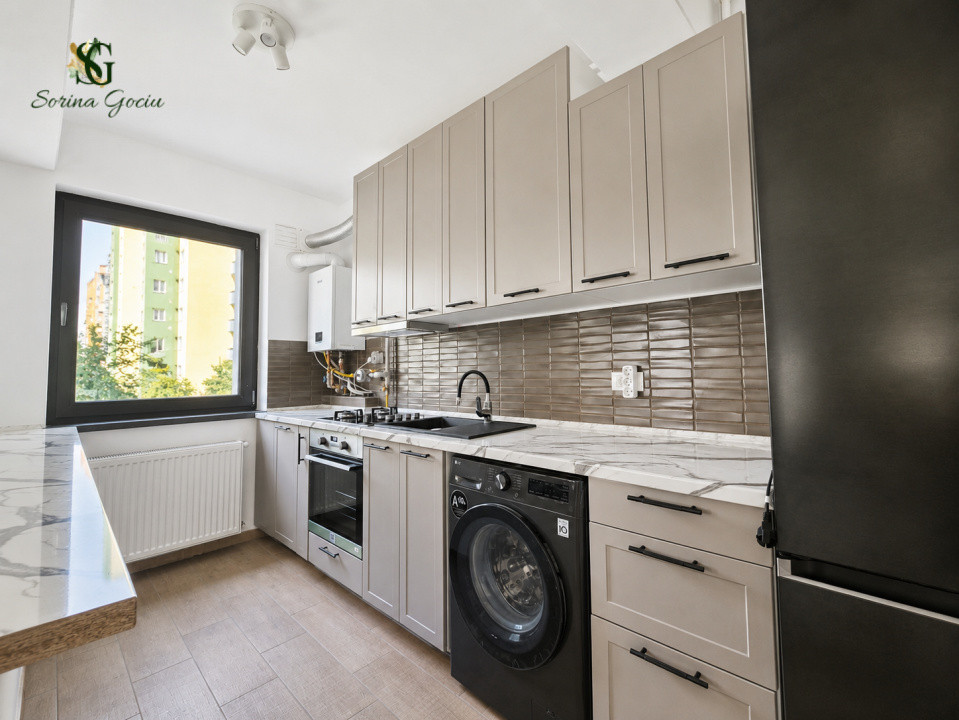Apartament cu 2 camere, Zona Tractorul