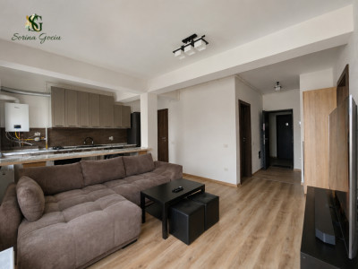 Apartament cu 2 camere, Zona Tractorul
