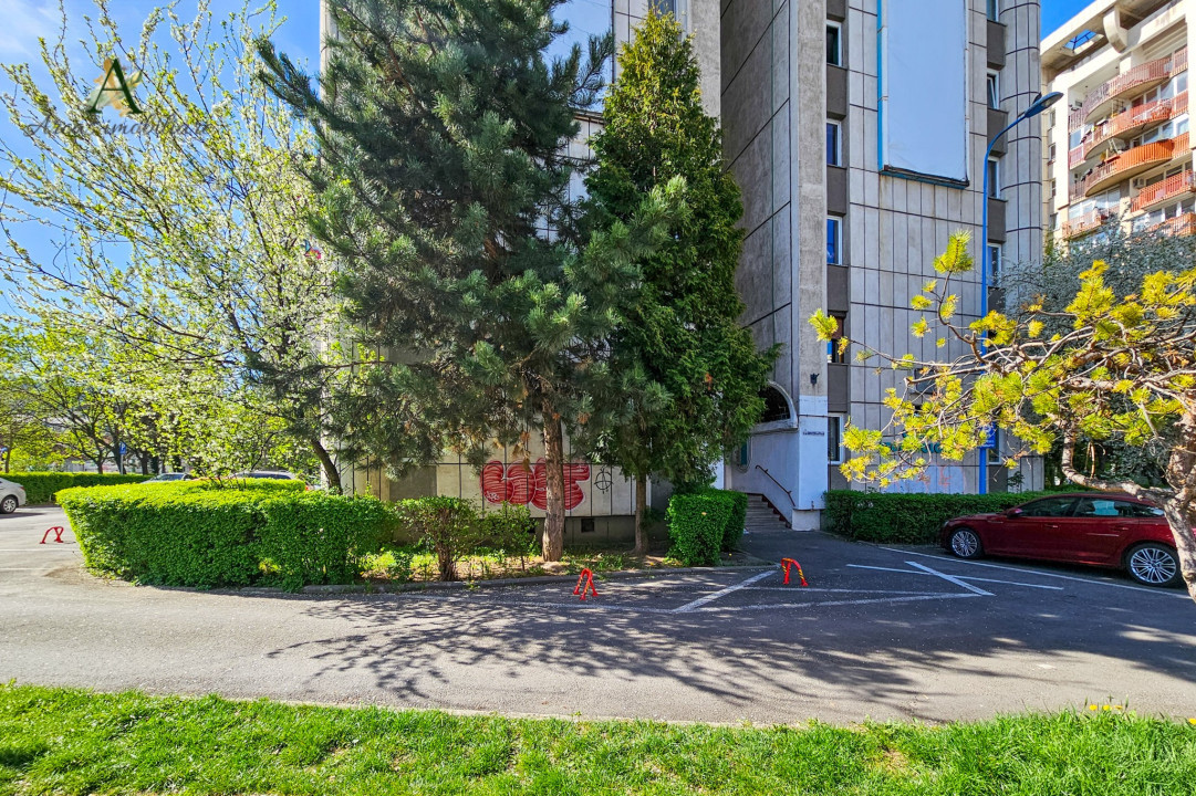 De inchiriat apartament decomandat situat in Centrul Civic