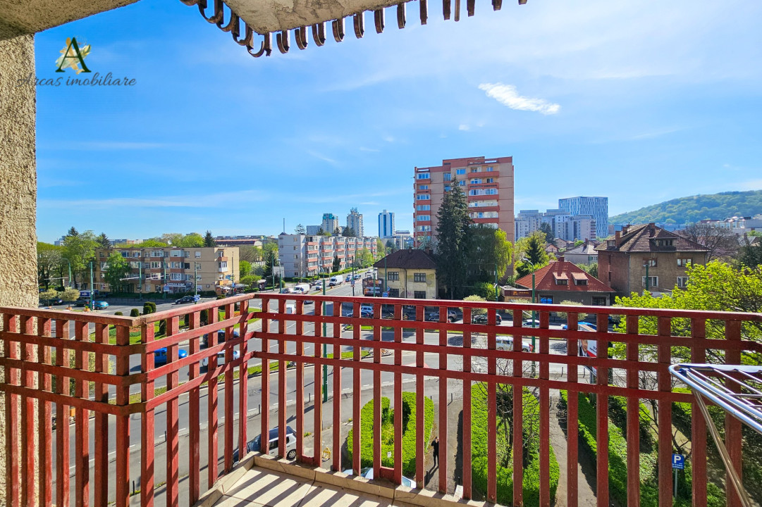 De inchiriat apartament decomandat situat in Centrul Civic