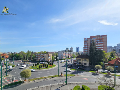 De inchiriat apartament decomandat situat in Centrul Civic