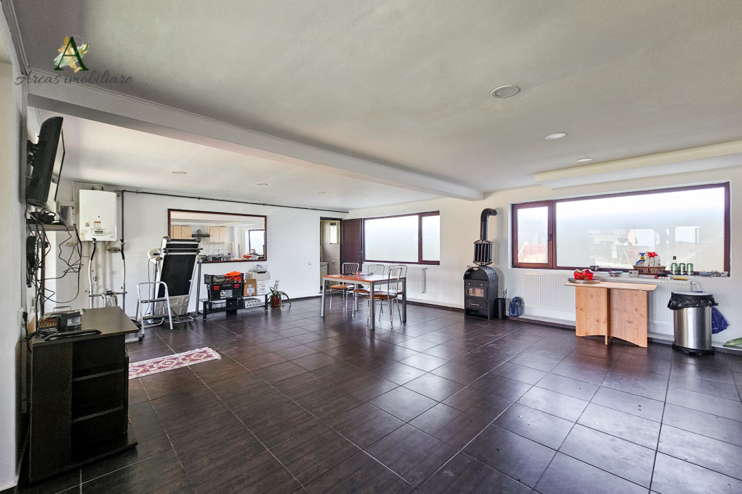 De inchiriat casa superba mobilata si utilata in Harman