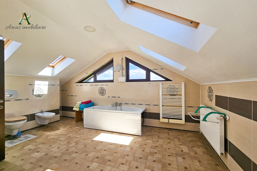 De inchiriat casa superba mobilata si utilata in Harman