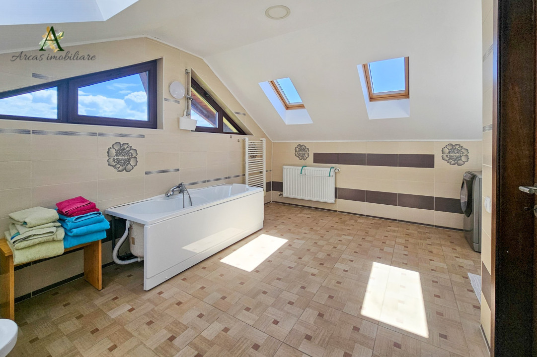 De inchiriat casa superba mobilata si utilata in Harman