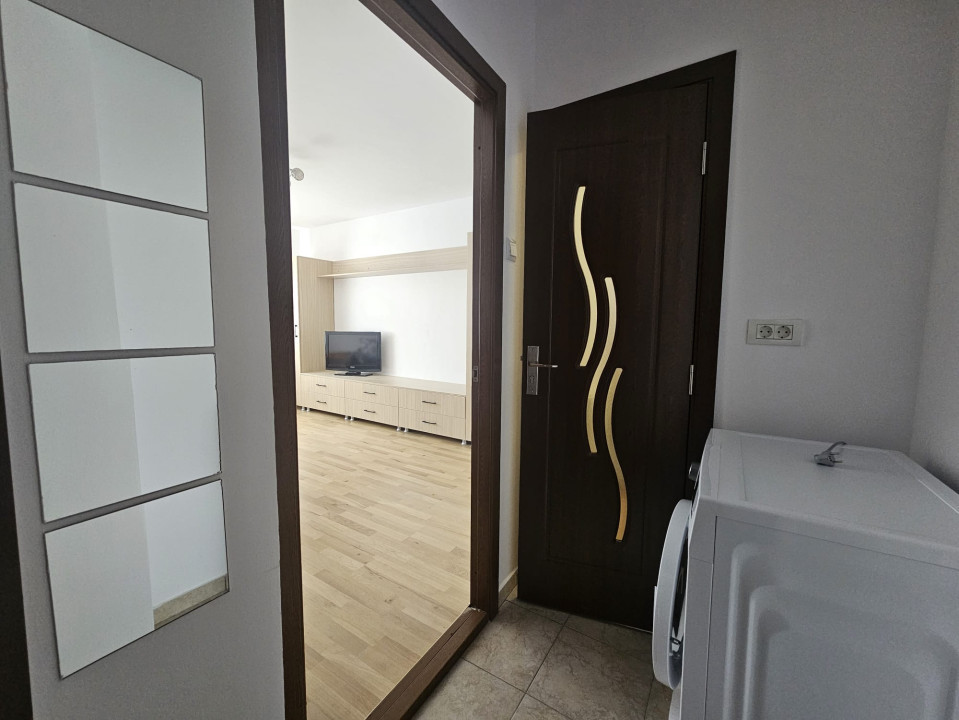 Garsoniera recent renovata situata pe str. Livada Vulturului 