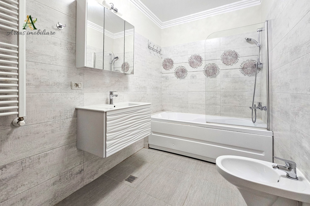 De vanzare aparatament 3 camere in bloc constructie noua, str. Liviu Rebreanu