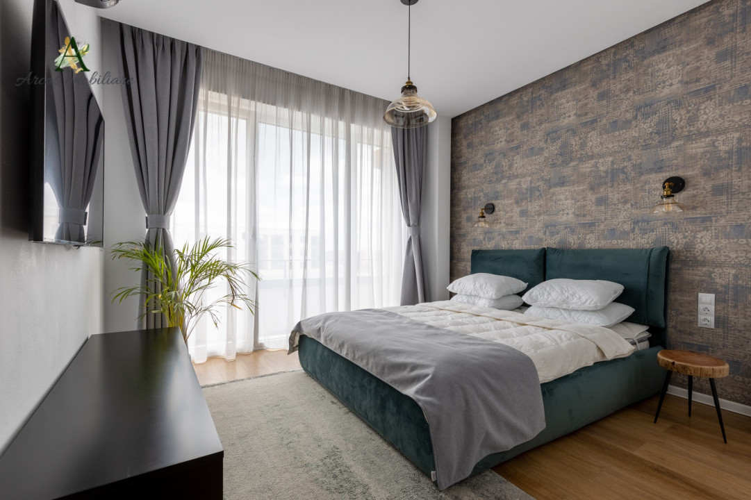 Penthouse superb cu 3 camere,Kasper, zona Coresi, de inchiriat