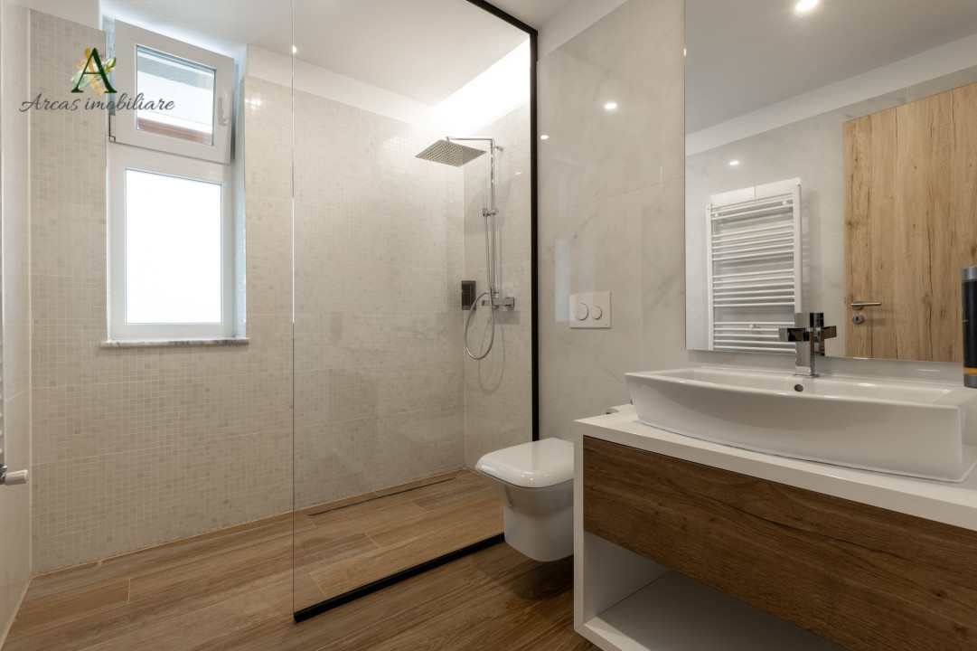 Penthouse superb cu 3 camere,Kasper, zona Coresi, de inchiriat