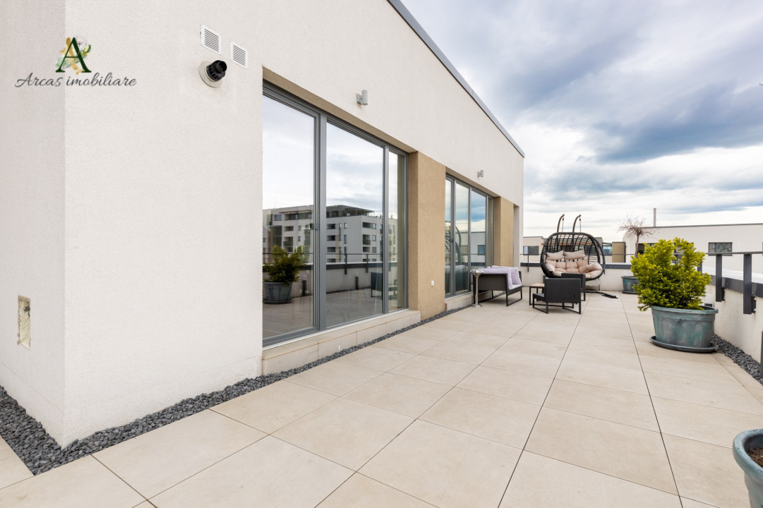 Penthouse superb cu 3 camere,Kasper, zona Coresi, de inchiriat