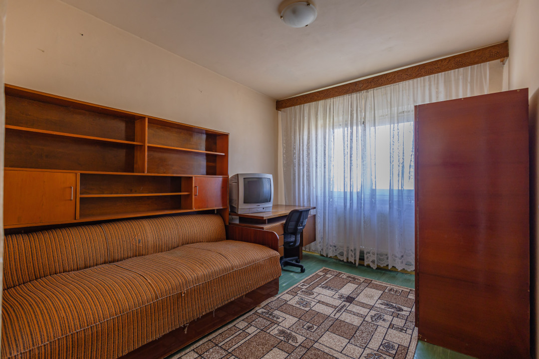 Apartament decomandat cu 3 camere situat in Triaj, Brasov