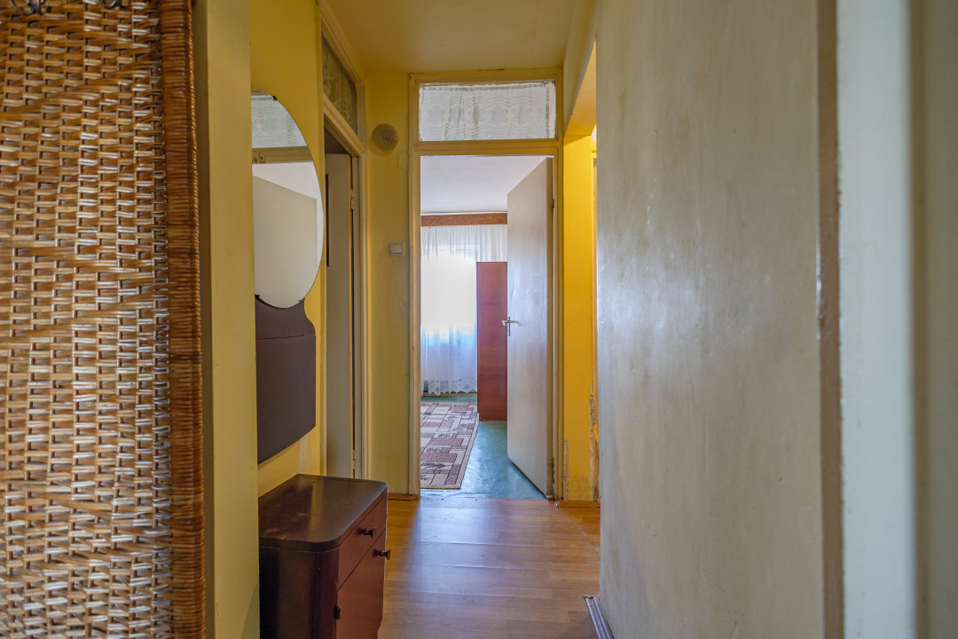 Apartament decomandat cu 3 camere situat in Triaj, Brasov