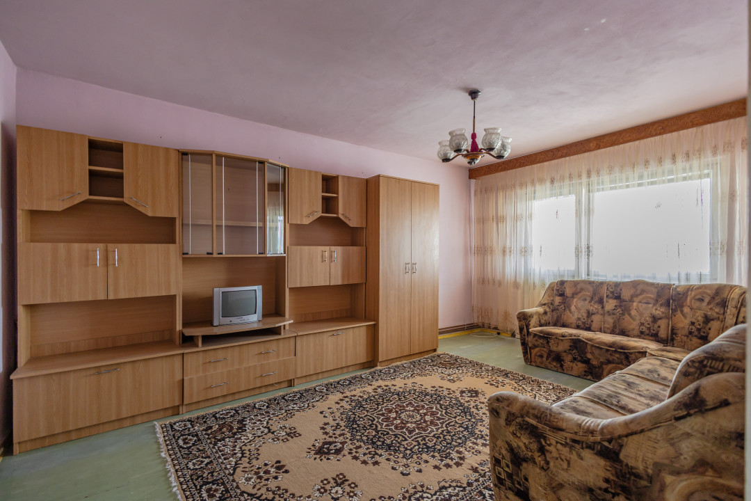 Apartament decomandat cu 3 camere situat in Triaj, Brasov