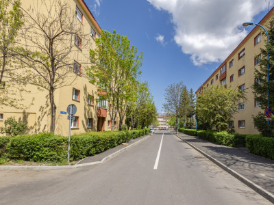 Apartament decomandat cu 3 camere situat in Triaj, Brasov