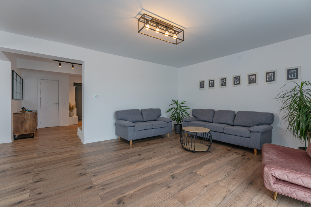 Casa mobila si utilata complet, cu finisaje moderne in Cristian, Brasov