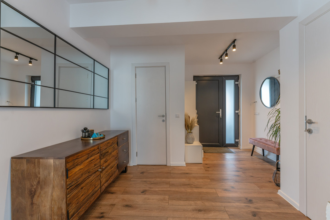 Casa mobila si utilata complet, cu finisaje moderne in Cristian, Brasov