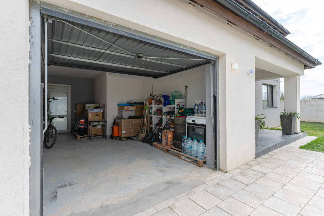 Casa mobila si utilata complet, cu finisaje moderne in Cristian, Brasov