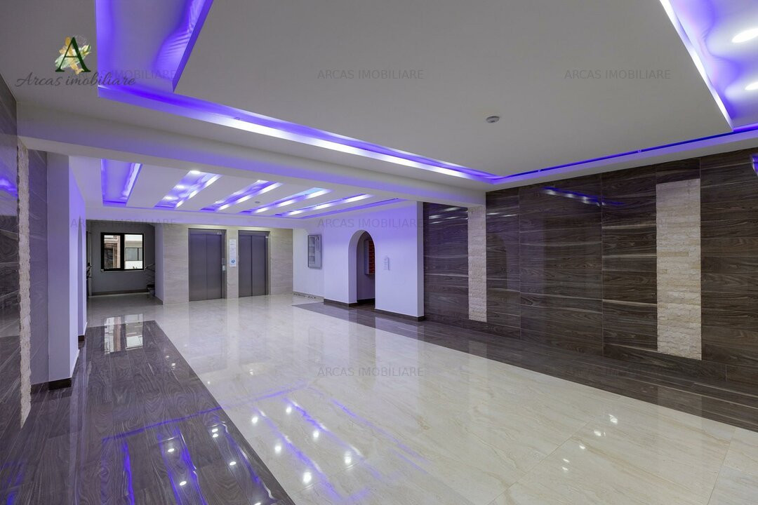 De vanzare apartament decomandat cu 2 camere in Complex Isaran