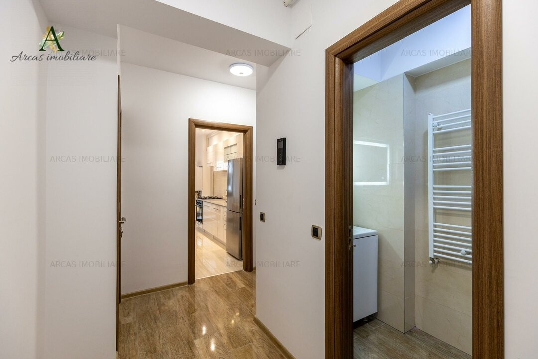 De vanzare apartament decomandat cu 2 camere in Complex Isaran