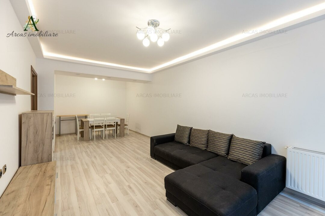 De vanzare apartament decomandat cu 2 camere in Complex Isaran