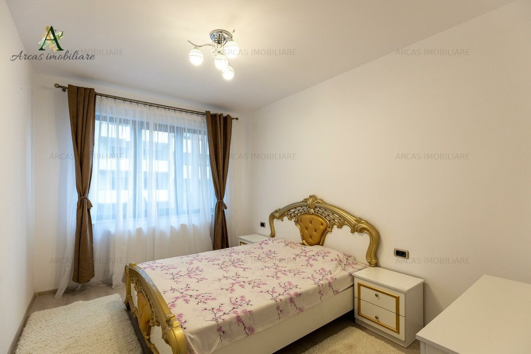 De vanzare apartament decomandat cu 2 camere in Complex Isaran