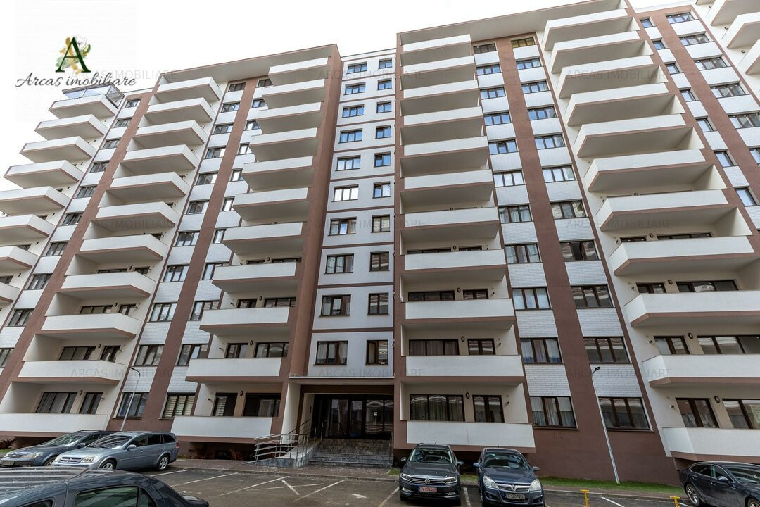 De vanzare apartament decomandat cu 2 camere in Complex Isaran