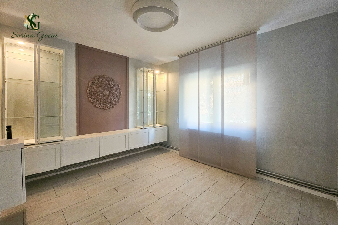 Apartament cu 4 camere, recent renovat, pretabil birouri, Racadau 