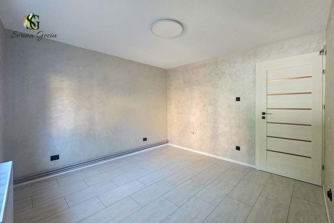 Apartament cu 4 camere, recent renovat, pretabil birouri, Racadau 