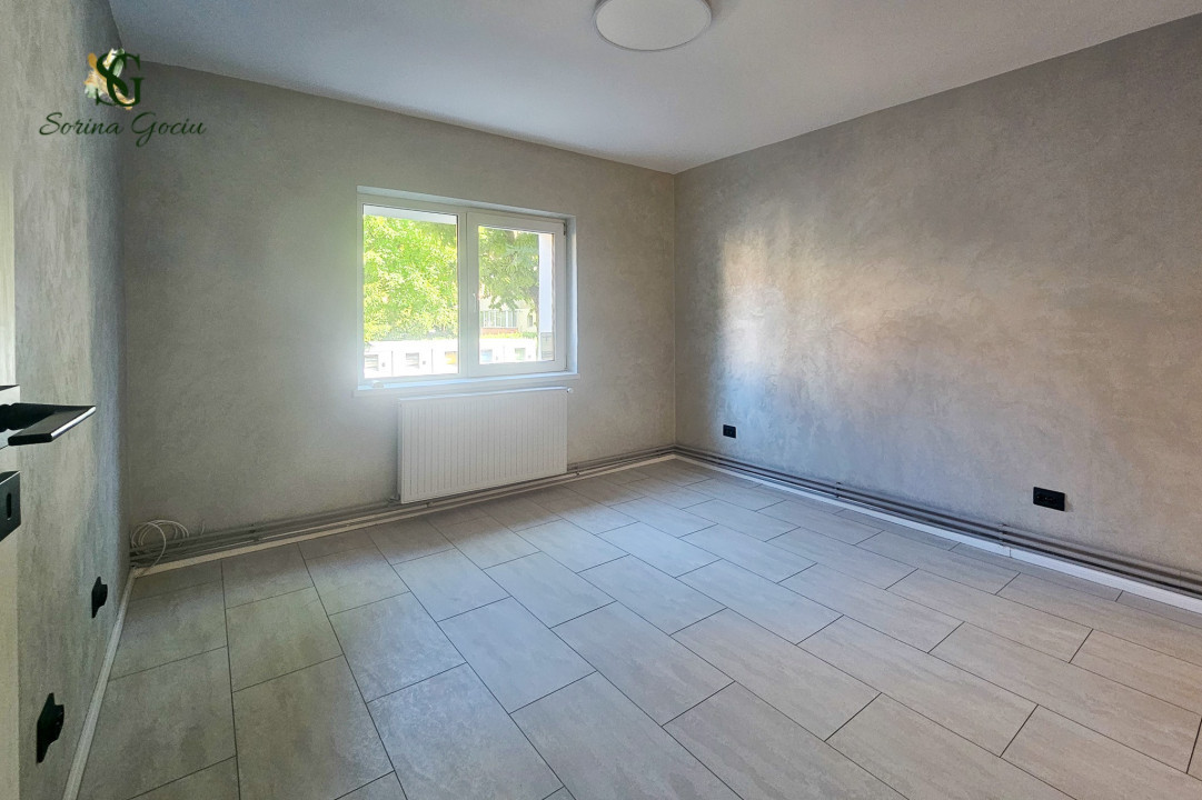 Apartament cu 4 camere, recent renovat, pretabil birouri, Racadau 