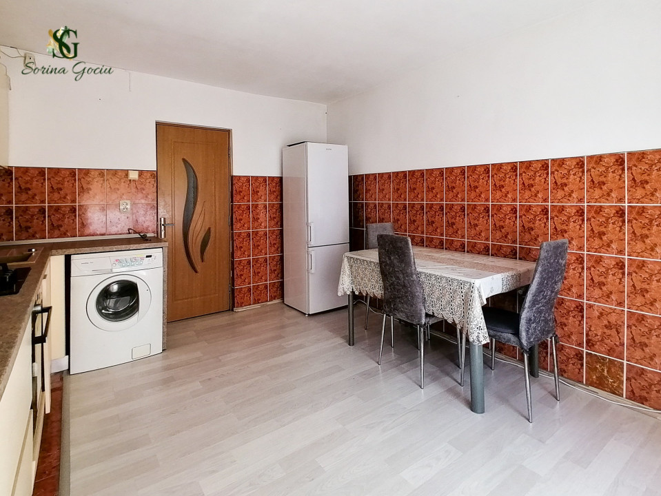 De Inchiriat Apartament cu 2 camere in zona Tractorul 