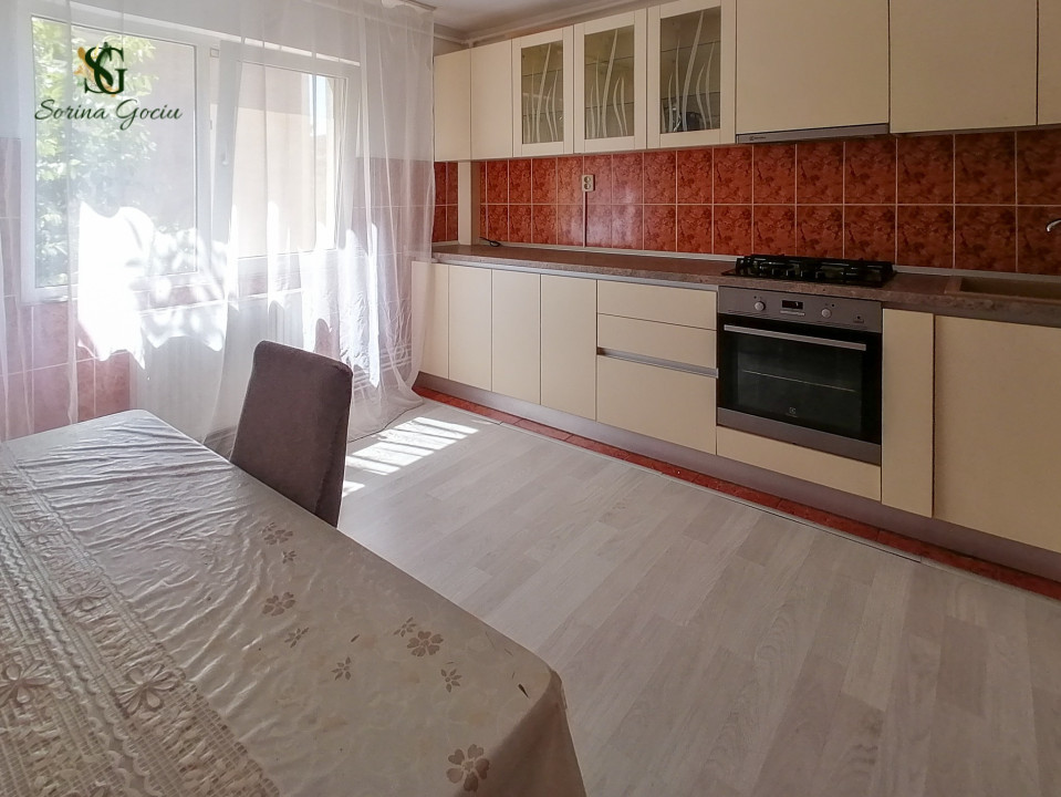 De Inchiriat Apartament cu 2 camere in zona Tractorul 
