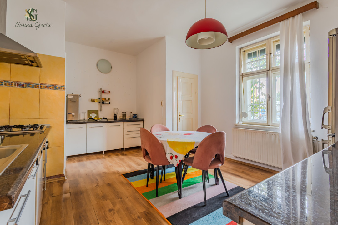 Apartament boem in casa cu pozitionare excelenta si garaj propriu, Centrul Civic