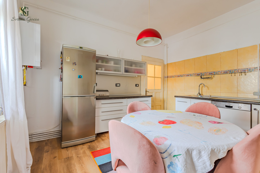 Apartament boem in casa cu pozitionare excelenta si garaj propriu, Centrul Civic